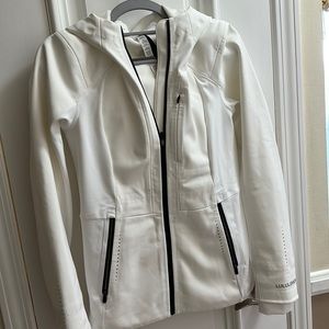 *BRAND NEW* Lululemon Cross Chill Jacket